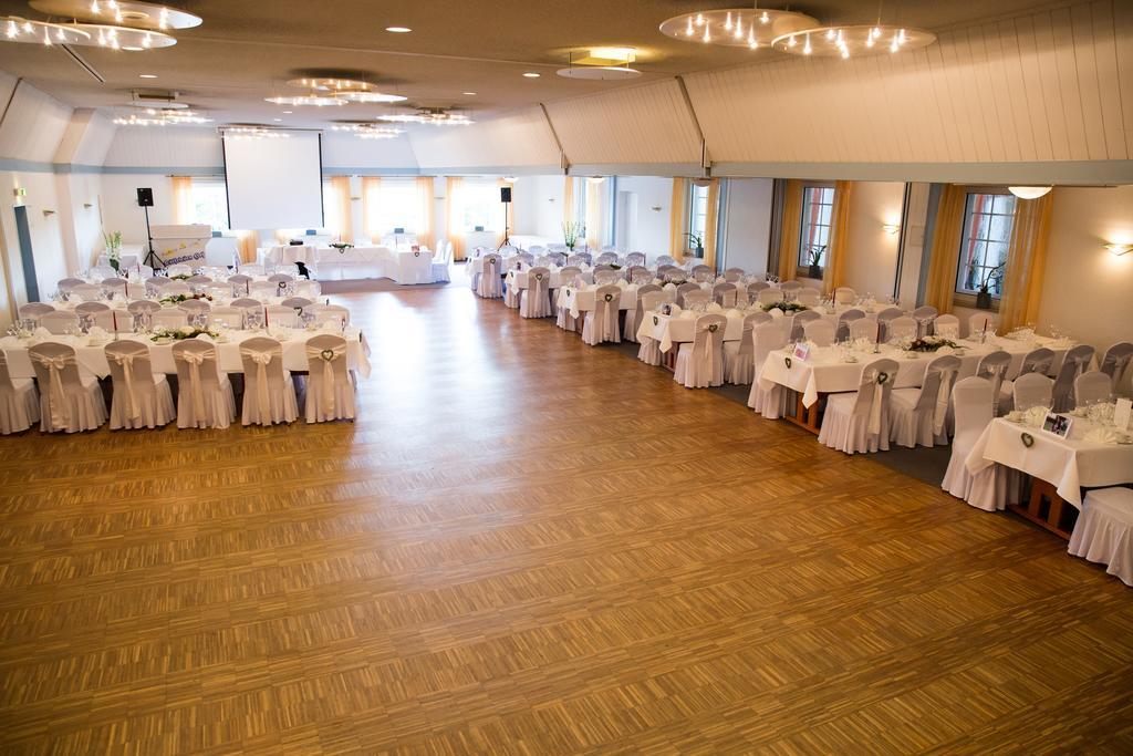 Hotel Ostfriesen Hof Leer Bagian luar foto
