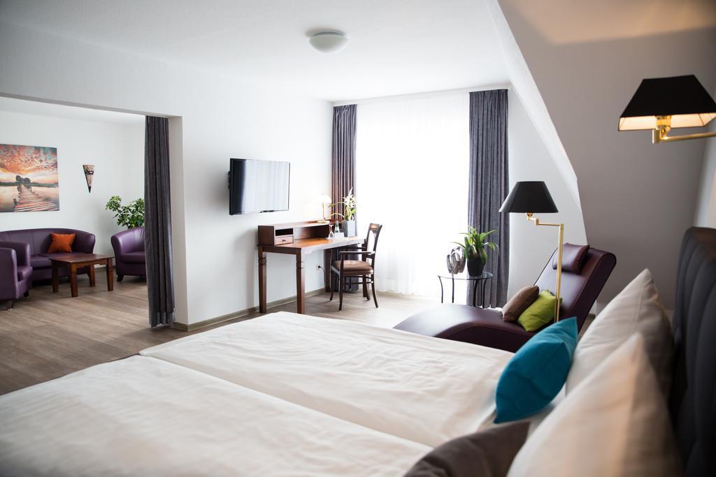 Hotel Ostfriesen Hof Leer Bagian luar foto